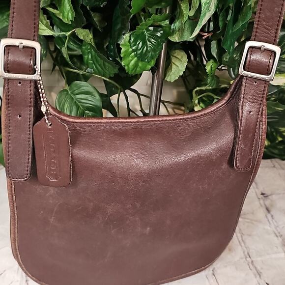 Coach Vintage Chocolate 9131 Leather Crossbody Bag with Adjustable Strap - Picture 6 of 15